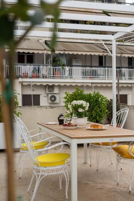 Ebullience - Stylish & Chic Athens Apartment Екстериор снимка