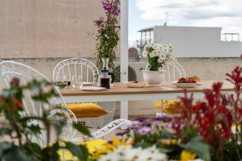 Ebullience - Stylish & Chic Athens Apartment Екстериор снимка