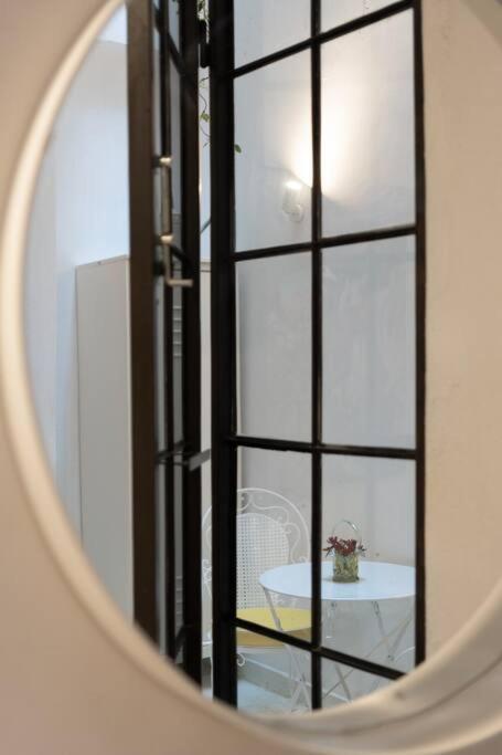 Ebullience - Stylish & Chic Athens Apartment Екстериор снимка