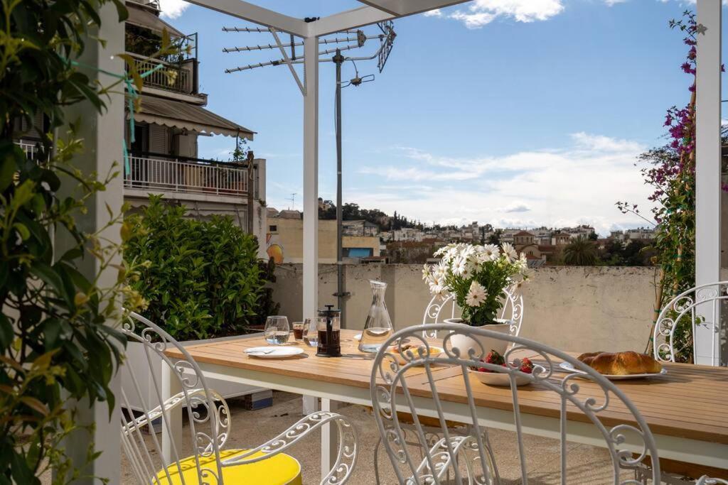 Ebullience - Stylish & Chic Athens Apartment Екстериор снимка