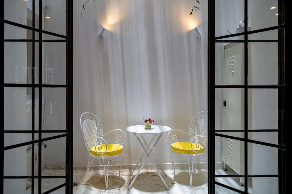 Ebullience - Stylish & Chic Athens Apartment Екстериор снимка